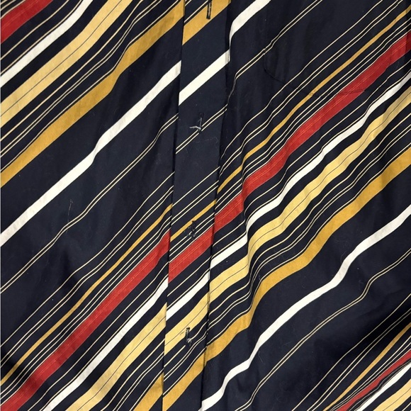 Dynamic Black and Red Casual Button Down Shirt - Picture 5 of 7